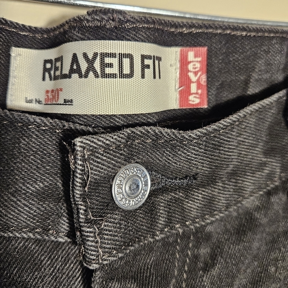 Men's Levi 550 relaxed fit Men's 40×32. - Picture 2 of 9